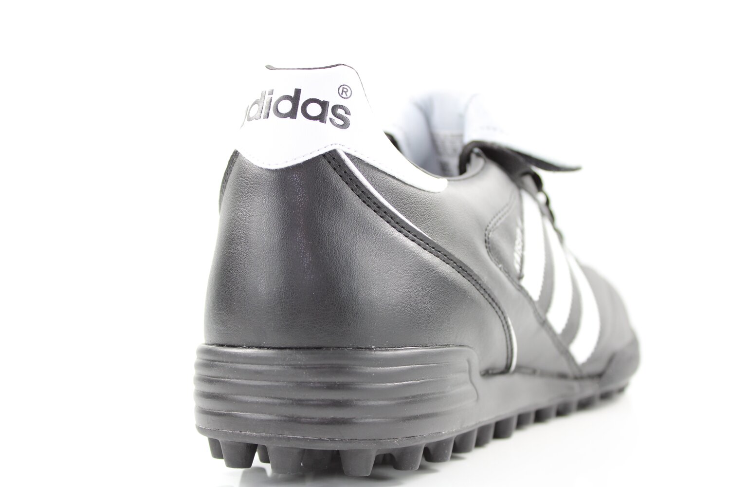 Adidas kaiser turf clearance